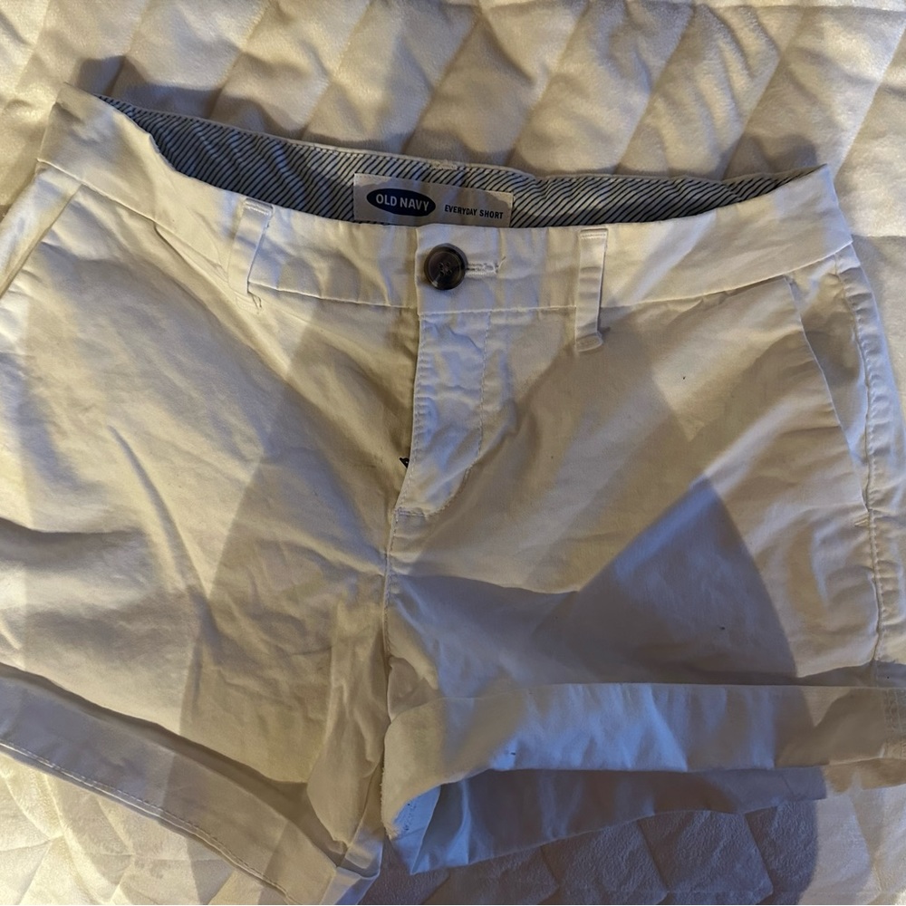 Old Navy White Khaki Shorts